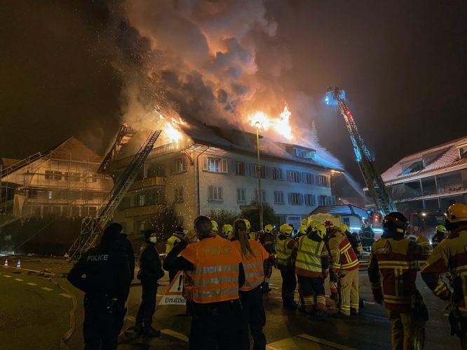 Brand MFH, Lützelflüh-Goldbach (Quelle: KAPO Bern)